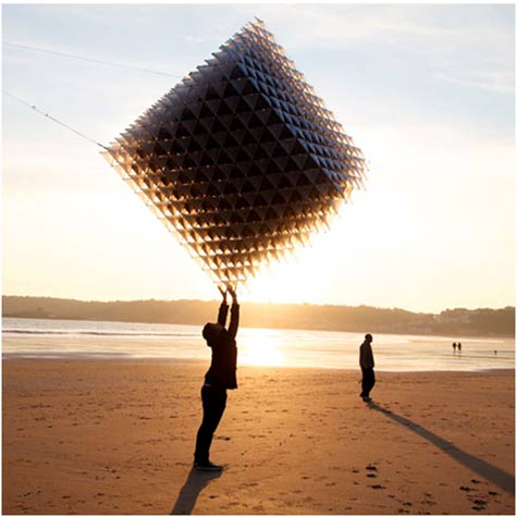 Cubic Kite Flying Sculpture Shining Man