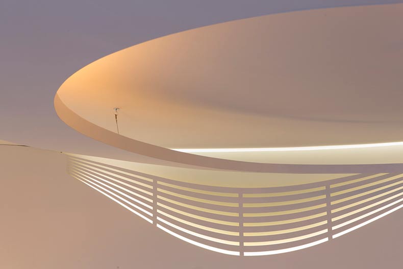 backlit-soffit-white-curve-design-enter-architecture