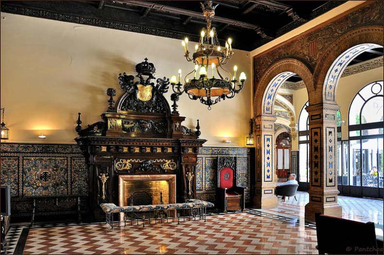 hotel-alfonso-ornate-lobby-historical
