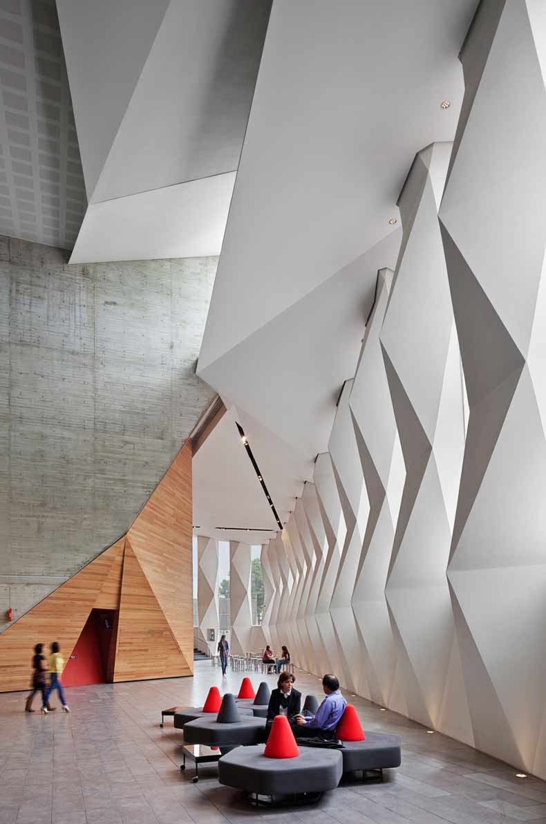 Broissin-Lobby-Design-Cantoral-Cultural-Center