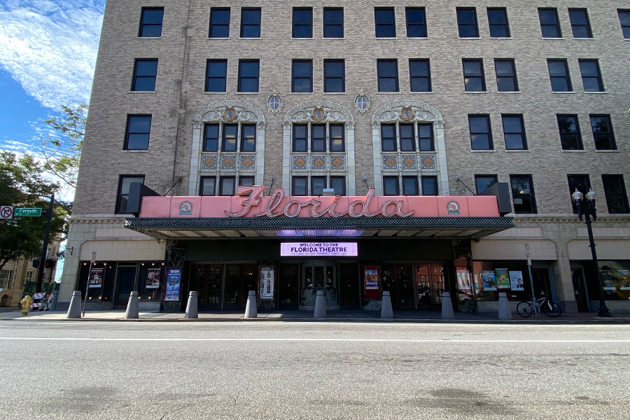 Backlit Onyx Bar GPI Design